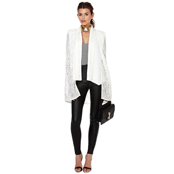 Elliatt Cape Blazer from Nasty Gal EUC - Picture 2 of 12